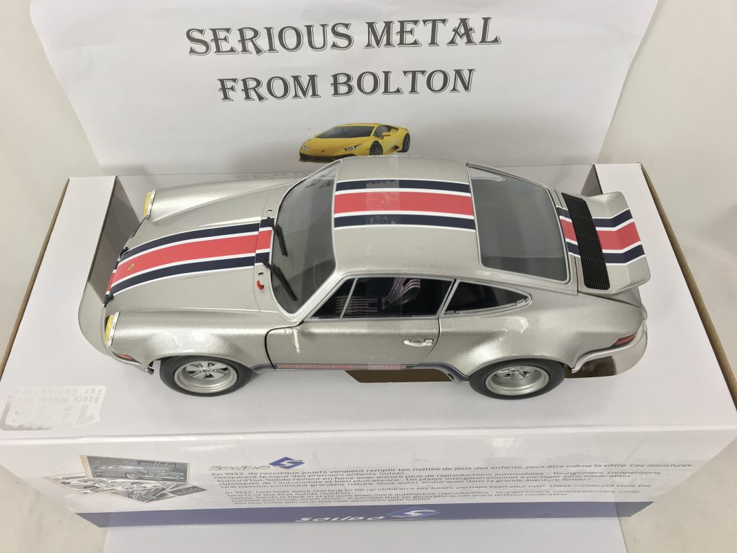 Porsche 911 RSR Plateado Metálico Con Rayas Backdating Outlaw 1/18 Diecast Model Car De Solido Solido S1801112