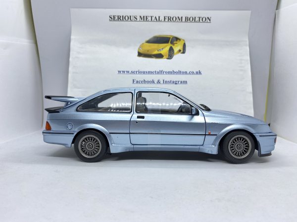 Ford sierra RS Cosworth 1/18 Autoart Auto art millenium noire