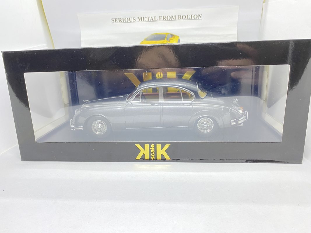 Jaguar MK II 3.8 LHD 1959 échelle 1/18 Par KK Scale - Couleur Pearl Silver, Précommande